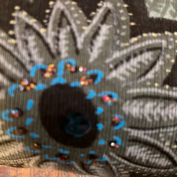 NEW Womens 3/4 sleeve v neck top. Size M Le Mieux Studio brand. Multi colour - Picture 8 of 11